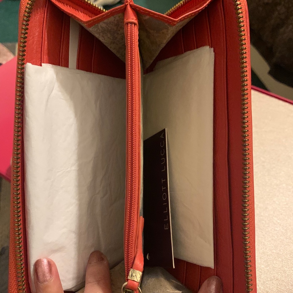 Authentic Elliot Luca Leather Wallet